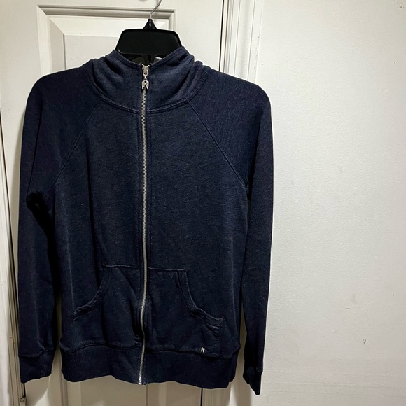 Victoria’s Secret sweatshirt with hoodie and gold sequins - Picture 10 of 16